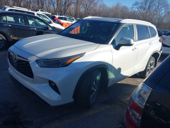 2023 Toyota Highlander Hybrid XLE with VIN 5TDKBRCH3PS116079, listed as a IAAI auction lot 41081018 with 56,351 mi miles. Bid and sale history available at carsss.com. Image 19.