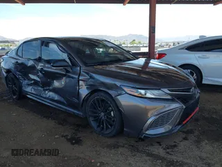 2021 Toyota Camry XSE z VIN 4T1K61AK7MU518176, wystawiony jako IAAI lot #42121890 z przebiegiem 70 634 mil mil oraz . Historia ofert i sprzedaży dostępna na DreamBid. Obrazek 1.