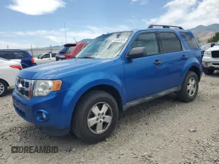 2012 Ford Escape XLT z VIN 1FMCU9DG4CKB11880, wystawiony jako Copart lot #61554935 z przebiegiem 139 385 mil mil oraz Szkoda całkowita • Salvage title. Historia ofert i sprzedaży dostępna na DreamBid. Obrazek 1.