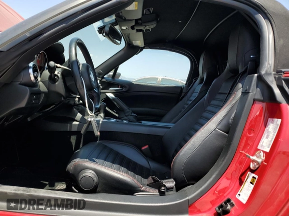 2017 FIAT 124 Spider Lusso with VIN JC1NFAEKXH0125617, listed as a Copart auction lot 58742395 with 18,930 mi miles and Salvage title. Bid and sale history available at DreamBid. Image 7.