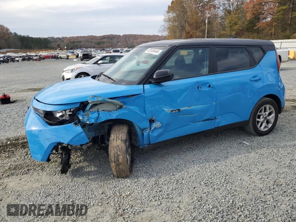 2024 Kia Soul S with VIN KNDJ23AU7R7229720, listed as a Copart auction lot 82536444 with 13,677 mi miles and Salvage Title. Bid and sale history available at DreamBid. Image 1.