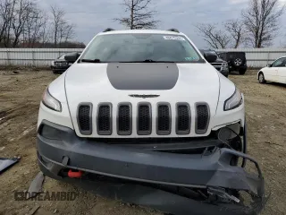 2015 Jeep Cherokee Trailhawk z VIN 1C4PJMBB1FW528766, wystawiony jako Copart lot #46879355 z przebiegiem 248 676 mil mil oraz Szkoda całkowita • Salvage title. Historia ofert i sprzedaży dostępna na DreamBid. Obrazek 5.