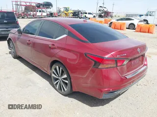 2020 Nissan Altima SR z VIN 1N4BL4CV0LC181382, wystawiony jako IAAI lot #41594261 z przebiegiem 60 144 mil mil oraz . Historia ofert i sprzedaży dostępna na DreamBid. Obrazek 3.