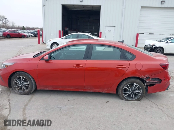2022 Kia Forte LXS z VIN 3KPF24AD2NE468128, wystawiony jako IAAI lot #41939344 z przebiegiem 13 305 mil mil oraz . Historia ofert i sprzedaży dostępna na DreamBid. Obrazek 15.
