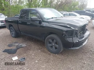 2014 Ram 1500 Express z VIN 1C6RR7FT6ES152052, wystawiony jako IAAI lot #42076604 z przebiegiem 181 958 mil mil oraz . Historia ofert i sprzedaży dostępna na DreamBid. Obrazek 1.