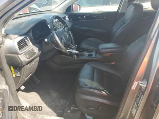 2016 Kia Sorento EX z VIN 5XYPH4A1XGG018807, wystawiony jako Copart lot #62145345 z przebiegiem Nie podano mil oraz Czysty tytuł • Clean title. Historia ofert i sprzedaży dostępna na DreamBid. Obrazek 7.