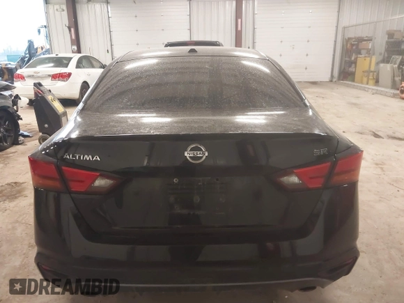 2019 Nissan Altima SR with VIN 1N4BL4CV4KC124052, listed as a IAAI auction lot 41684752 with 102,450 mi miles and . Bid and sale history available at carsss.com. Image 16.