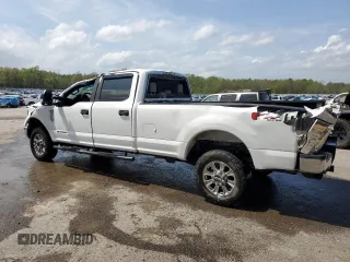 2018 Ford Super Duty F-250 SRW XL with VIN 1FT7W2BT2JEC56242, listed as a Copart auction lot 51100435 with 203,831 mi miles and Salvage Title. Bid and sale history available at carsss.com. Image 2.