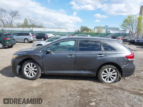 2013 Toyota Venza LE with VIN 4T3ZA3BB3DU070081, listed as a IAAI auction lot 42045521 with 88,152 mi miles. Bid and sale history available at carsss.com. Image 14.