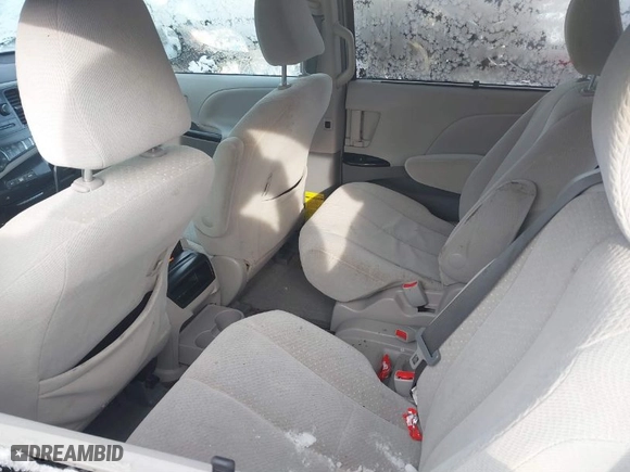 2014 Toyota Sienna LE AAS with VIN 5TDKK3DCXES505668, listed as a IAAI auction lot 41546271 with 262,165 mi miles. Bid and sale history available at carsss.com. Image 8.