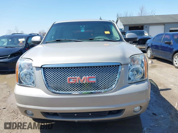 2007 GMC Yukon SLE z VIN 1GKFK13057J197990, wystawiony jako IAAI lot #41963224 z przebiegiem 187 060 mil mil oraz . Historia ofert i sprzedaży dostępna na DreamBid. Obrazek 12.
