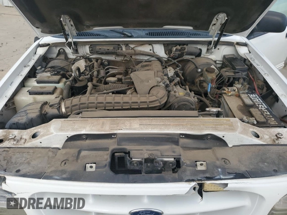 2000 Ford Explorer XLS z VIN 1FMZU72X2YZC42239, wystawiony jako Copart lot #78502484 z przebiegiem 145 820 mil mil oraz Czysty tytuł • Clean title. Historia ofert i sprzedaży dostępna na DreamBid. Obrazek 12.