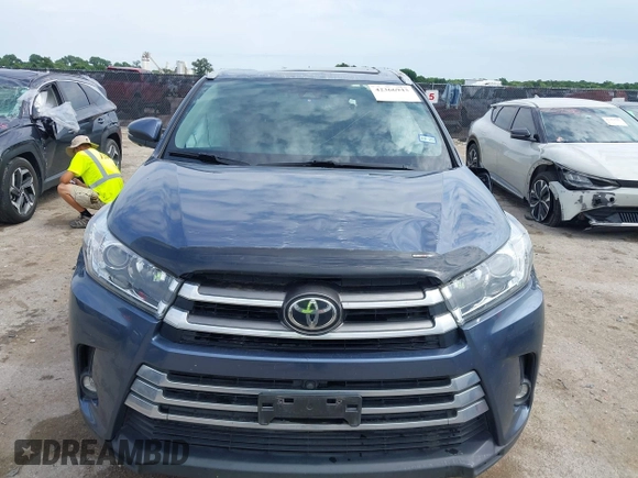 2019 Toyota Highlander Limited z VIN 5TDDZRFH5KS714411, wystawiony jako IAAI lot #42366943 z przebiegiem Nie podano mil oraz . Historia ofert i sprzedaży dostępna na DreamBid. Obrazek 11.
