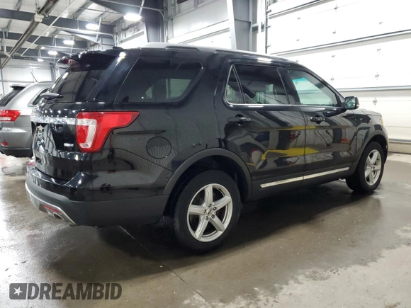 2017 Ford Explorer XLT z VIN 1FM5K8DH1HGA15992, wystawiony jako Copart lot #51671295 z przebiegiem 104 003 mil mil oraz Szkoda całkowita • Salvage title. Historia ofert i sprzedaży dostępna na DreamBid. Obrazek 3.