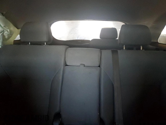 2019 Kia Sorento LX z VIN 5XYPG4A54KG480732, wystawiony jako Copart lot #87833135 z przebiegiem 102 219 mil mil oraz Szkody całkowita. Historia ofert i sprzedaży dostępna na DreamBid. Obrazek 10.