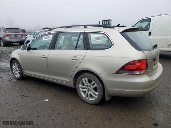 2014 Volkswagen Jetta SportWagen TDI w/Sunroof & Nav with VIN 3VWPL7AJ7EM625115, listed as a Copart auction lot 84053384 with 91833 miles and Salvage Title. Bid and sale history available at carsss.com. Image 2.