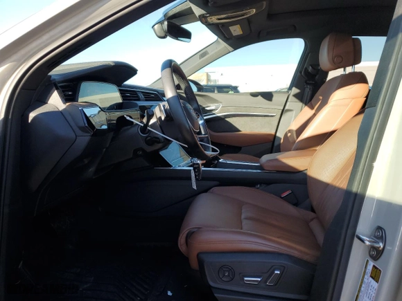 2021 Audi e-tron Prestige with VIN WA1VABGE3MB027942, listed as a Copart auction lot 40094494 with 17,593 mi miles. Bid and sale history available at carsss.com. Image 7.