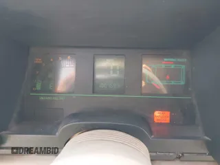 1990 Ford Aerostar z VIN 1FMDA31U2LZA38391, wystawiony jako IAAI lot #41839437 z przebiegiem 100 168 mil mil oraz . Historia ofert i sprzedaży dostępna na DreamBid. Obrazek 7.