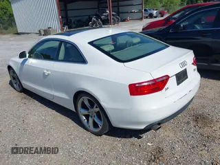 2009 Audi A5 z VIN WAUDK78T09A016755, wystawiony jako IAAI lot #42197401 z przebiegiem 232 977 mil mil oraz . Historia ofert i sprzedaży dostępna na DreamBid. Obrazek 3.