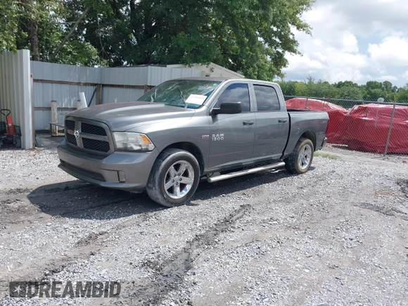2013 Ram 1500 Express z VIN 1C6RR6KT2DS562992, wystawiony jako IAAI lot #42345919 z przebiegiem 246 114 mil mil oraz . Historia ofert i sprzedaży dostępna na DreamBid. Obrazek 2.