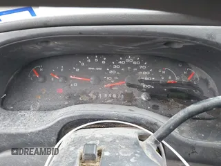 2004 Ford Econoline Passenger XL с VIN 1FBNE31L14HB49093, выставлен на аукционе IAAI как лот 42129056 с пробегом 226 446 миль миль и . История ставок и продаж доступна на DreamBid. Изображение 7.