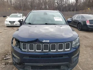 2018 Jeep Compass Altitude with VIN 3C4NJDBB8JT142514, listed as a IAAI auction lot 41528444 with 102,874 mi miles and . Bid and sale history available at carsss.com. Image 12.