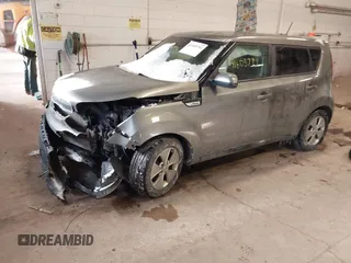 2016 Kia Soul with VIN KNDJN2A29G7261713, listed as a IAAI auction lot 41605794 with 133,091 mi miles. Bid and sale history available at carsss.com. Image 2.