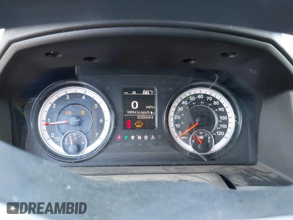 2022 Ram 1500 SLT z VIN 1C6RR6LG0NS185906, wystawiony jako IAAI lot #42012123 z przebiegiem 63 944 mil mil oraz . Historia ofert i sprzedaży dostępna na DreamBid. Obrazek 7.
