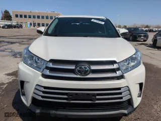 2019 Toyota Highlander LE with VIN 5TDBZRFH4KS730588, listed as a Copart auction lot 52164015 with 59,467 mi miles and Salvage Title. Bid and sale history available at carsss.com. Image 5.