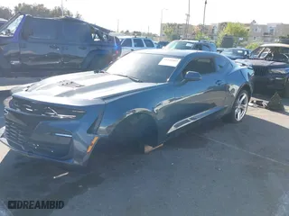 2019 Chevrolet Camaro 2SS with VIN 1G1FH1R74K0127242, listed as a IAAI auction lot 38446883 with 1 mi miles. Bid and sale history available at carsss.com. Image 17.