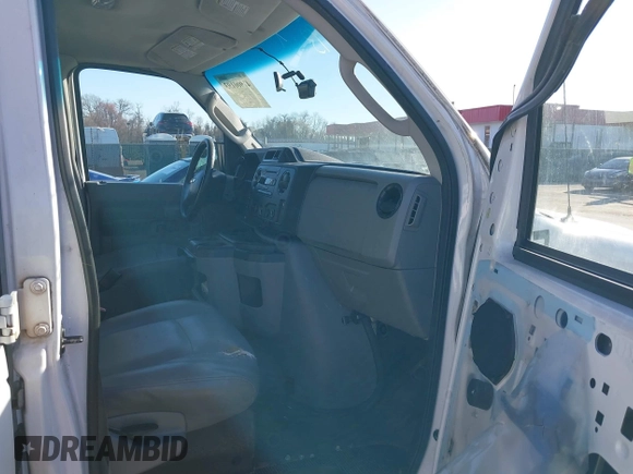 2009 Ford Econoline Passenger XL with VIN 1FBSS31L29DA79811, listed as a IAAI auction lot 41900193 with 245,501 mi miles and . Bid and sale history available at DreamBid. Image 5.