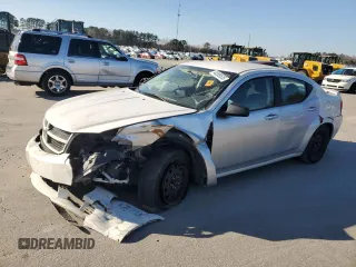 2010 Dodge Avenger SXT z VIN 1B3CC4FB3AN210196, wystawiony jako Copart lot #46569525 z przebiegiem 235 667 mil mil oraz Szkoda całkowita • Salvage title. Historia ofert i sprzedaży dostępna na DreamBid. Obrazek 1.