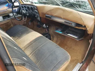 1980 GMC Sonoma z VIN TCL14AS503471, wystawiony jako Copart lot #49612065 z przebiegiem 7028 mil mil oraz Szkody całkowita. Historia ofert i sprzedaży dostępna na DreamBid. Obrazek 8.