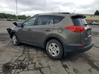 2015 Toyota RAV4 LE with VIN JTMBFREV7FD122629, listed as a Copart auction lot 61292175 with Not provided miles and Salvage title. Bid and sale history available at DreamBid. Image 2.