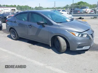 2020 Nissan Versa S z VIN 3N1CN8DV6LL918073, wystawiony jako IAAI lot #42176653 z przebiegiem 168 571 mil mil oraz . Historia ofert i sprzedaży dostępna na DreamBid. Obrazek 1.