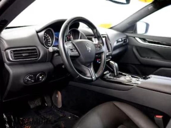 2019 Maserati Levante с VIN ZN661XUA0KX310421, выставлен на аукционе Copart как лот 44649605 с пробегом 4 917 миль миль и Чистый • Clean title. История ставок и продаж доступна на DreamBid. Изображение 5.