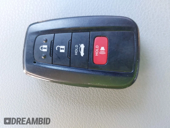 2024 Toyota Camry LE z VIN 4T1R11AK6RU888622, wystawiony jako IAAI lot #41102520 z przebiegiem 12 717 mil mil oraz . Historia ofert i sprzedaży dostępna na DreamBid. Obrazek 11.