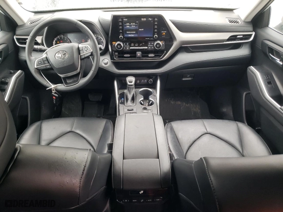 2022 Toyota Highlander XLE with VIN 5TDGZRBHXNS579496, listed as a Copart auction lot 47111505 with 23,427 mi miles and Salvage Title. Bid and sale history available at carsss.com. Image 8.
