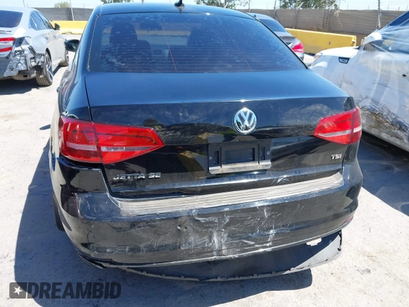 2015 Volkswagen Jetta SE with VIN 3VWD17AJ9FM298291, listed as a IAAI auction lot 42543981 with 138,425 mi miles and . Bid and sale history available at DreamBid. Image 6.