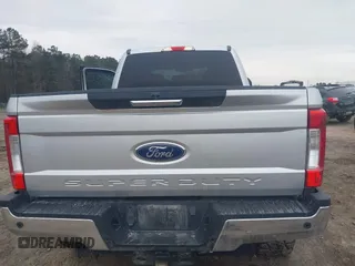 2018 Ford Super Duty F-250 SRW XL with VIN 1FT7W2B6XJEC73803, listed as a IAAI auction lot 41367437 with 77,480 mi miles. Bid and sale history available at carsss.com. Image 16.