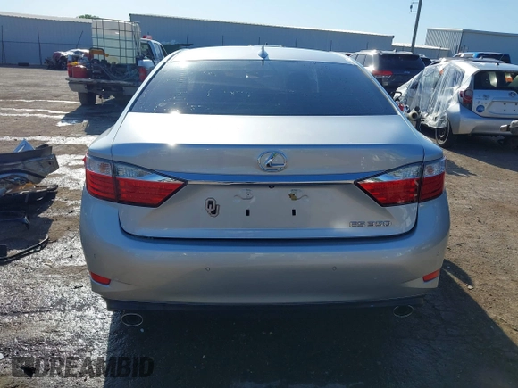 2015 Lexus ES 330 with VIN JTHBK1GG3F2177858, listed as a IAAI auction lot 42241189 with Not provided miles and . Bid and sale history available at DreamBid. Image 17.