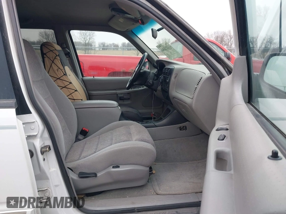 1998 Ford Explorer XL z VIN 1FMZU34E0WZB12557, wystawiony jako IAAI lot #41474546 z przebiegiem 119 294 mil mil oraz . Historia ofert i sprzedaży dostępna na DreamBid. Obrazek 5.