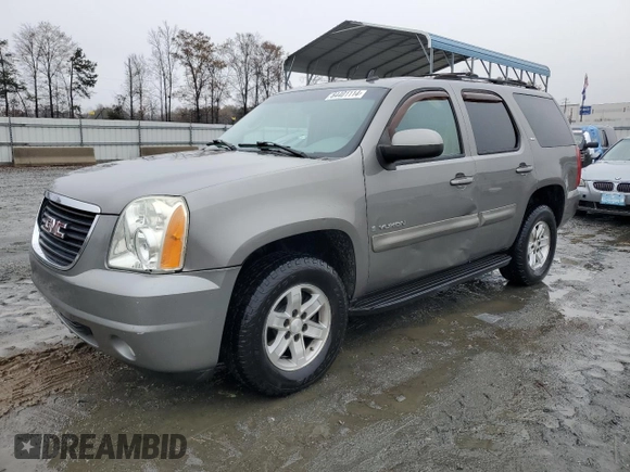 2007 GMC Yukon SLE with VIN 1GKFK13017J106357, listed as a Copart auction lot 84401114 with 279,899 mi miles and Salvage Title. Bid and sale history available at carsss.com. Image 1.