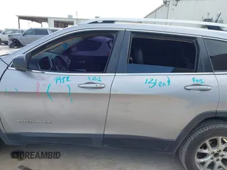 2018 Jeep Cherokee Latitude Plus с VIN 1C4PJLLB7JD552311, выставлен на аукционе IAAI как лот 42054262 с пробегом 164 209 миль миль и . История ставок и продаж доступна на DreamBid. Изображение 14.