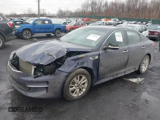 2017 Kia Optima LX с VIN 5XXGT4L34HG176823, выставлен на аукционе IAAI как лот 41102326 с пробегом 132 483 миль миль и . История ставок и продаж доступна на DreamBid. Изображение 17.
