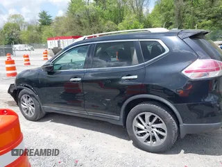2015 Nissan Rogue SL with VIN 5N1AT2MV3FC924433, listed as a IAAI auction lot 42155223 with 145,980 mi miles and . Bid and sale history available at carsss.com. Image 14.