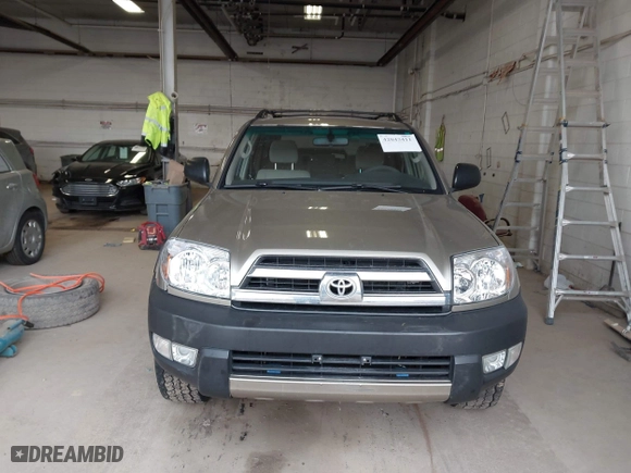 2005 Toyota 4Runner SR5 with VIN JTEBU14R458037441, listed as a IAAI auction lot 42043411 with 238,317 mi miles. Bid and sale history available at carsss.com. Image 12.
