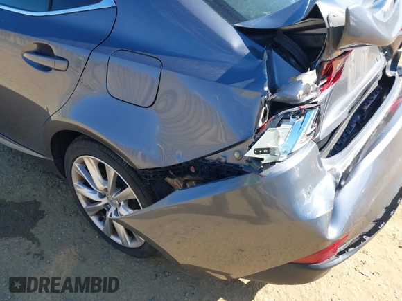 2015 Lexus IS 250 with VIN JTHBF1D27F5076348, listed as a IAAI auction lot 42322715 with 169,582 mi miles and . Bid and sale history available at DreamBid. Image 17.