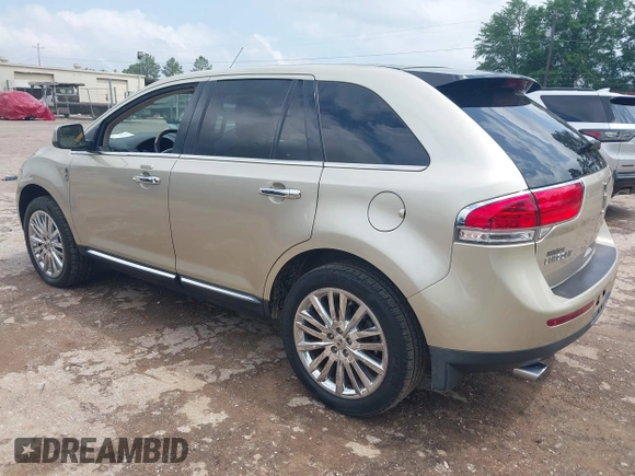 2011 Lincoln MKX with VIN 2LMDJ6JK5BBJ22825, listed as a IAAI auction lot 42158532 with 87,513 mi miles. Bid and sale history available at carsss.com. Image 3.