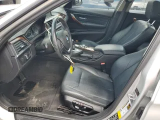 2013 BMW 3 Series 328i xDrive z VIN WBA3B3G5XDNR79509, wystawiony jako Copart lot #60312815 z przebiegiem 117 331 mil mil oraz Szkoda całkowita • Salvage title. Historia ofert i sprzedaży dostępna na DreamBid. Obrazek 7.